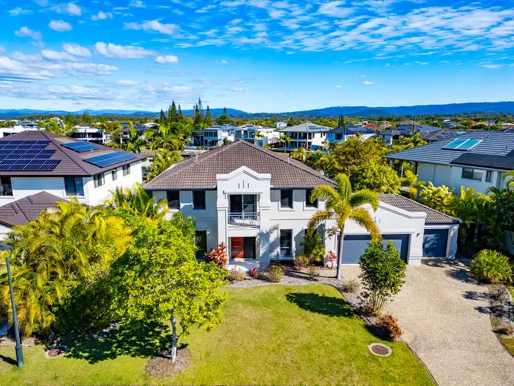 6 Parkview Place, Helensvale QLD 4212