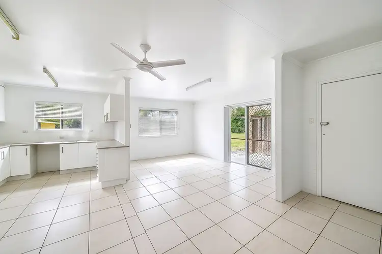 253 Lake Macdonald Drive, Lake Macdonald QLD 4563