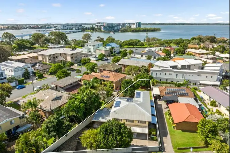 407 Bayview St, Hollywell QLD 4216