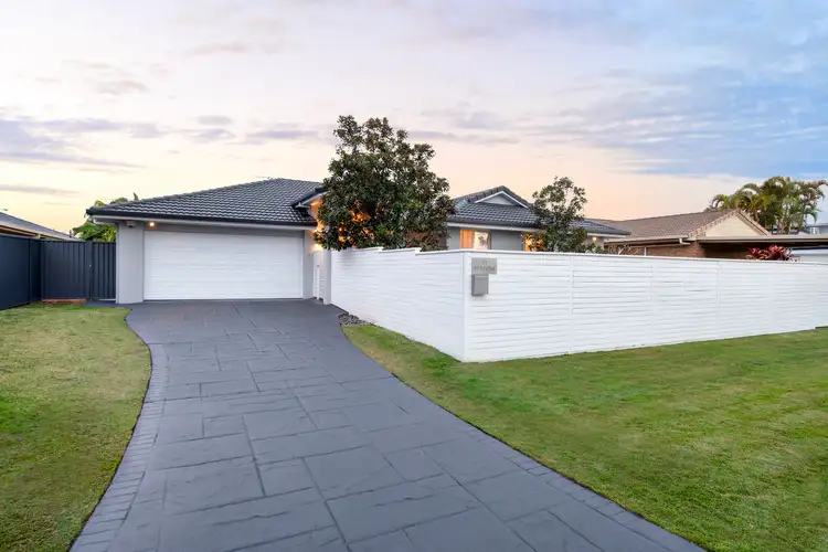 64 St Kevins Avenue, Benowa QLD 4217