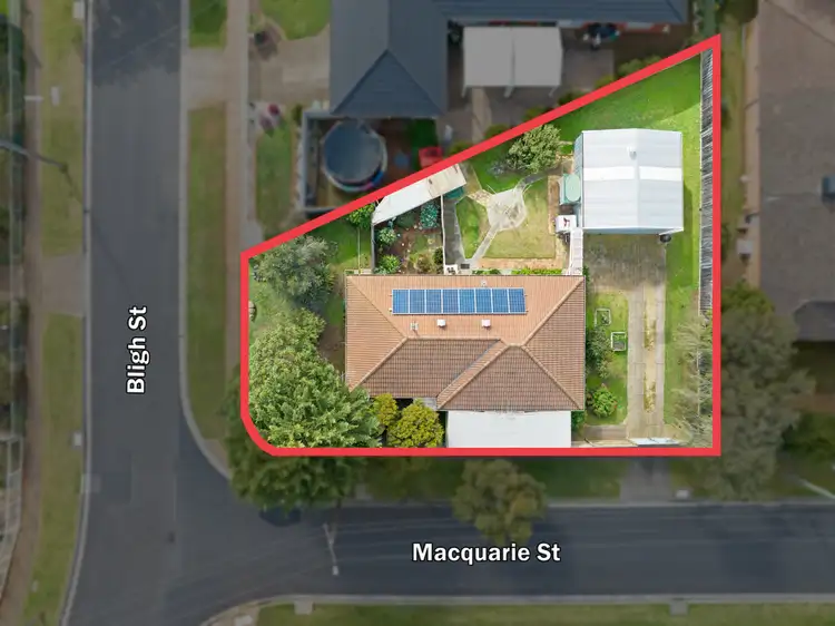 2 Bligh Street, Melton South VIC 3338