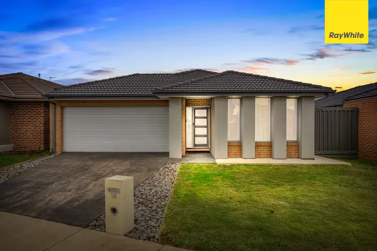 10 Finniss Avenue, Cobblebank VIC 3338