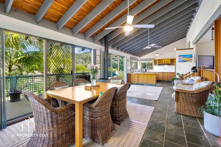 8 County Close, Umina Beach NSW 2257