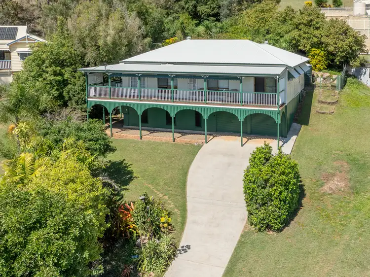 10 Earls Court, Telina QLD 4680