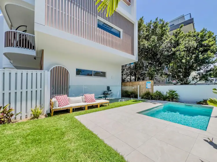 4/31 Madang Crescent, Runaway Bay QLD 4216