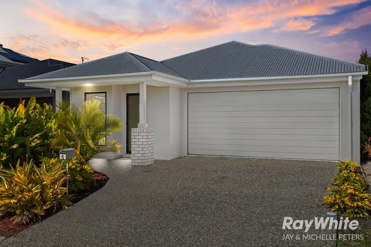 6 Coolum Parade, Newport QLD 4020