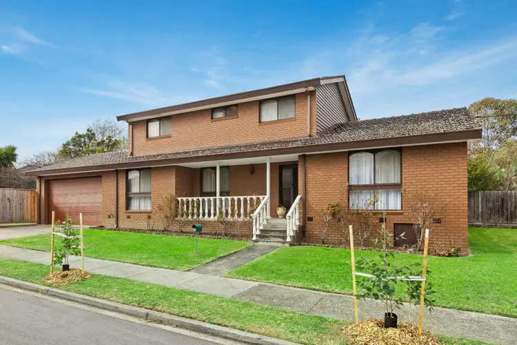 8 Lindsay Street, Macleod VIC 3085