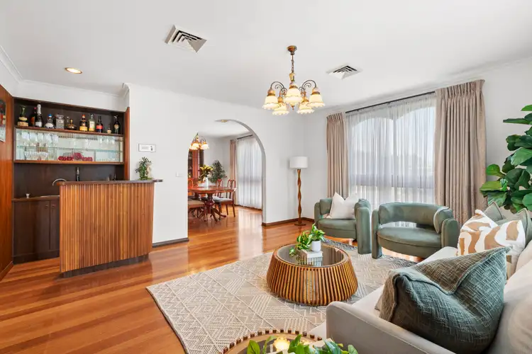 8 Lindsay Street, Macleod VIC 3085