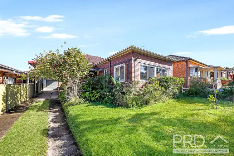 10 Mayfair Crescent, Beverly Hills NSW 2209