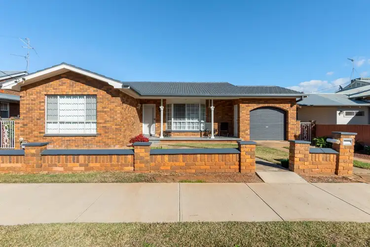 124 Asquith Street, Temora NSW 2666