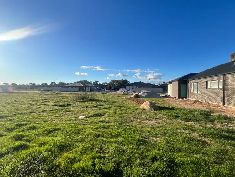 12 Ambridge Avenue, Benalla VIC 3672