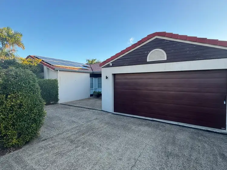 14 Valley Drive, Cannonvale QLD 4802