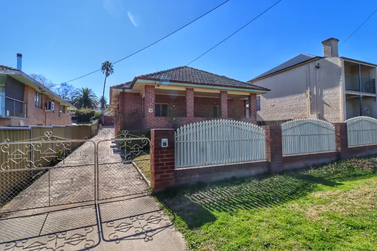 12 Liverpool Street, Cowra NSW 2794