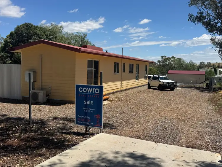 42 Belmore Street, Woodstock NSW 2793