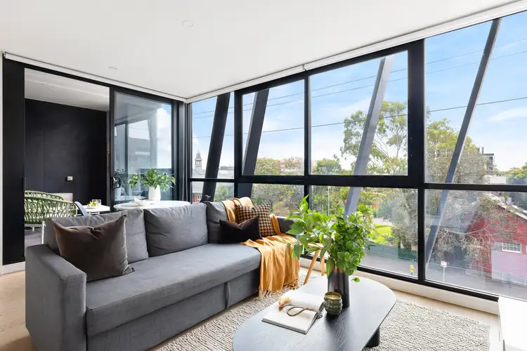 202/89 Gladstone Street, South Melbourne VIC 3205