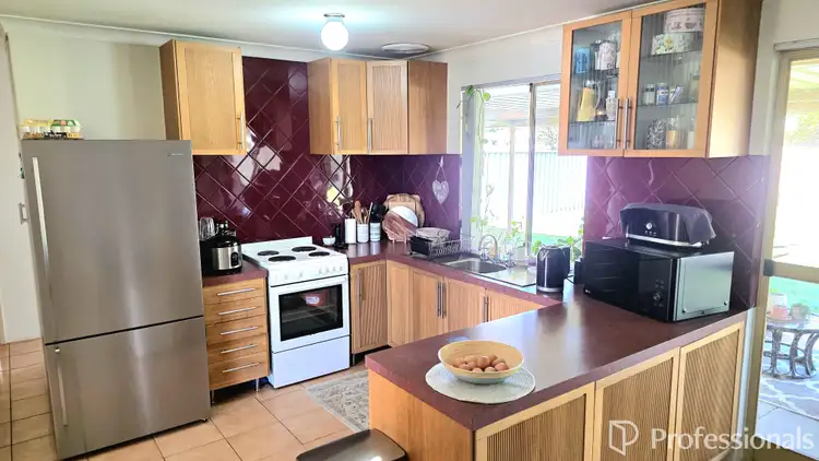 6 Kestrel Way, Thornlie WA 6108