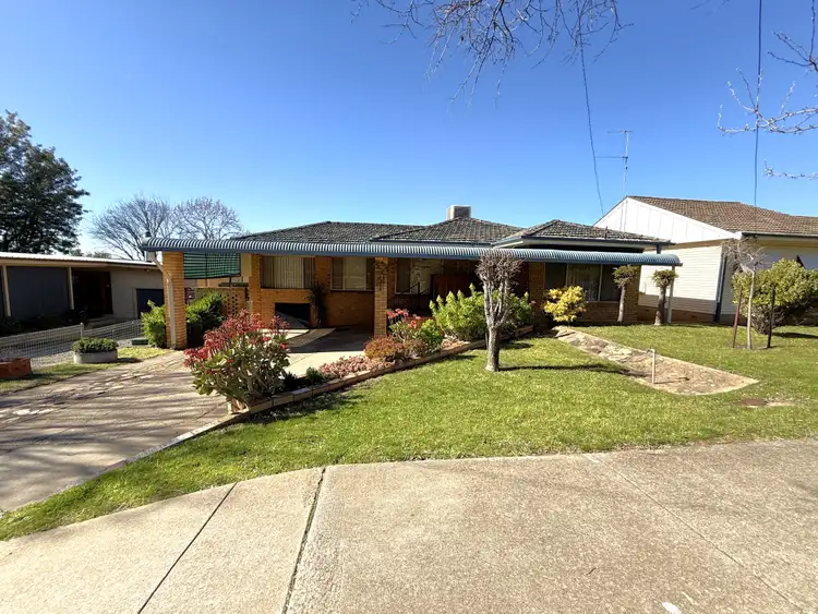 62 Campbell Street, Young NSW 2594
