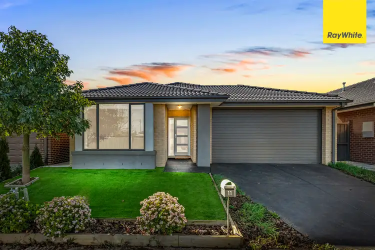 11 Irvine Avenue, Strathtulloh VIC 3338