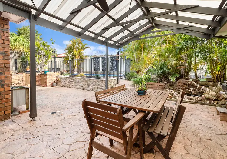 15 Golden Grove, Albion Park NSW 2527