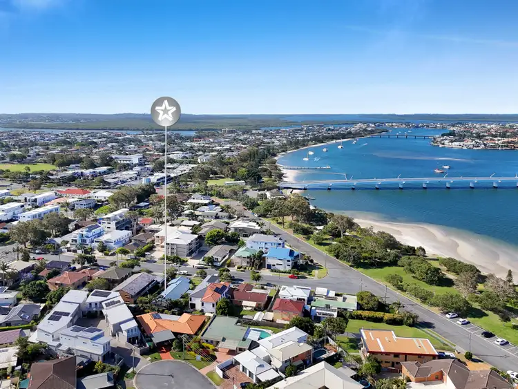 4/12 Errol Avenue, Paradise Point QLD 4216