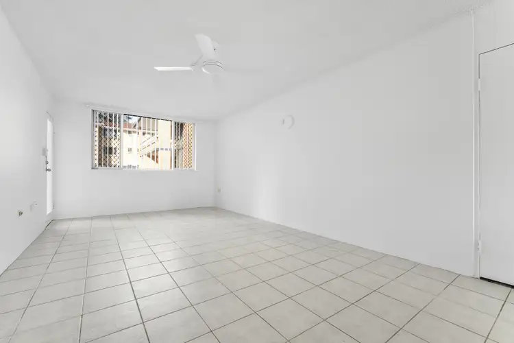 2/20 Vista Street, Surfers Paradise QLD 4217