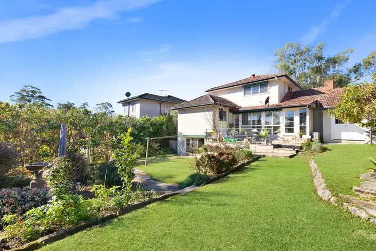 32 Fairlawn Avenue, Turramurra NSW 2074