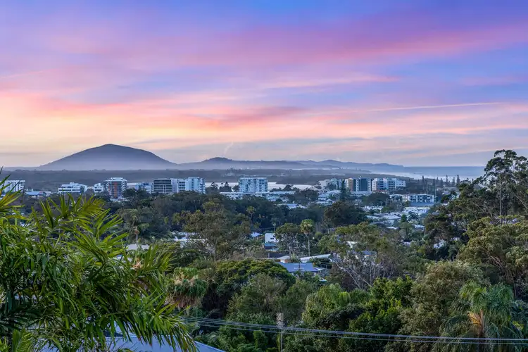35 Yakola Parade, Alexandra Headland QLD 4572