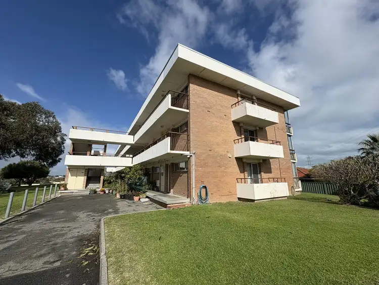 1/8 Fortini Court, Hamilton Hill WA 6163