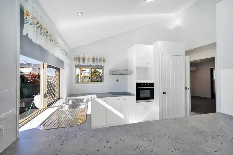 Seventh view of Homely unit listing, 7/20 Vasey Street, Avenell Heights QLD 4670