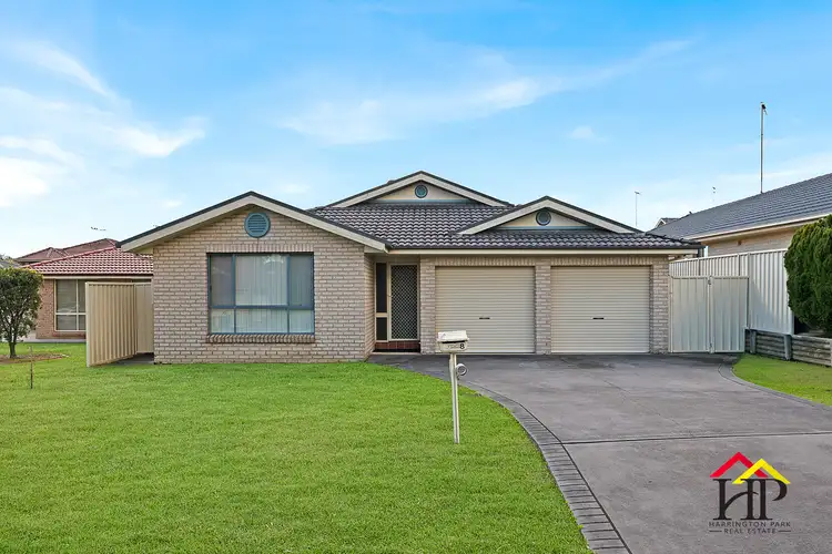 8 Carstairs Place, St Andrews NSW 2566