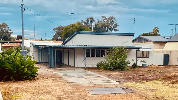 24 Loxton Street