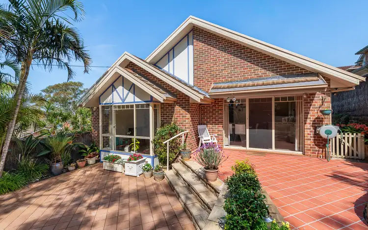 8 Wistaria Street, Dolans Bay NSW 2229