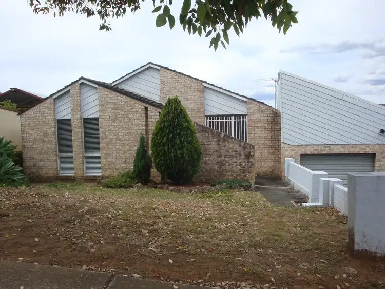 4 Glen Elgin Crescent, Edensor Park NSW 2176