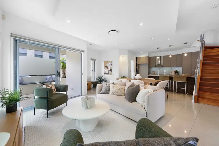 2/27 Port Peyra Crescent, Varsity Lakes QLD 4227