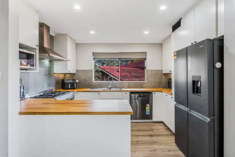 2/49 Diamontina Avenue, Kearns NSW 2558