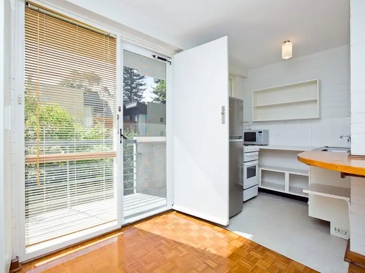 112/14 McNamara Way