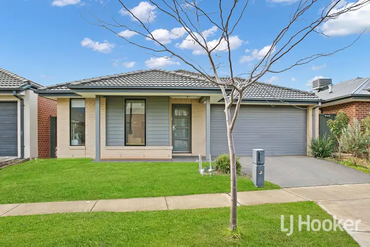 5 Knebworth Drive, Strathtulloh VIC 3338
