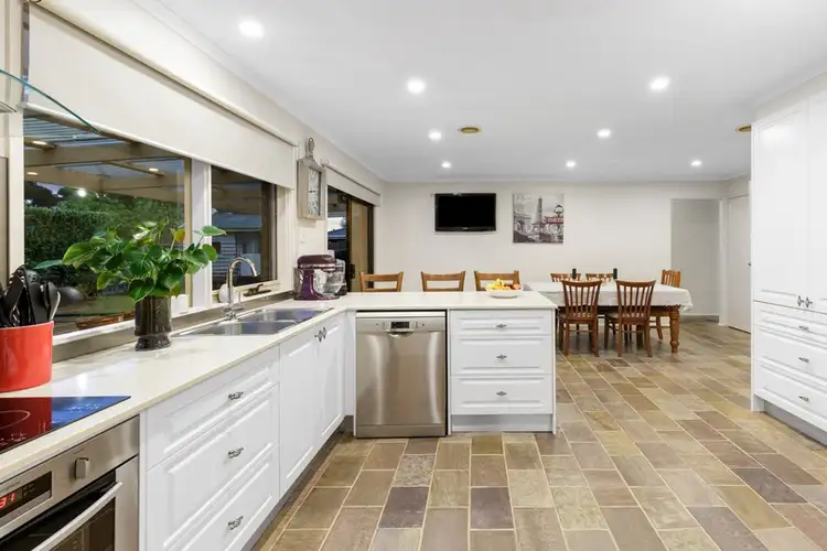 Fifth view of Homely house listing, 10 Stephanie Close, Ferntree Gully VIC 3156