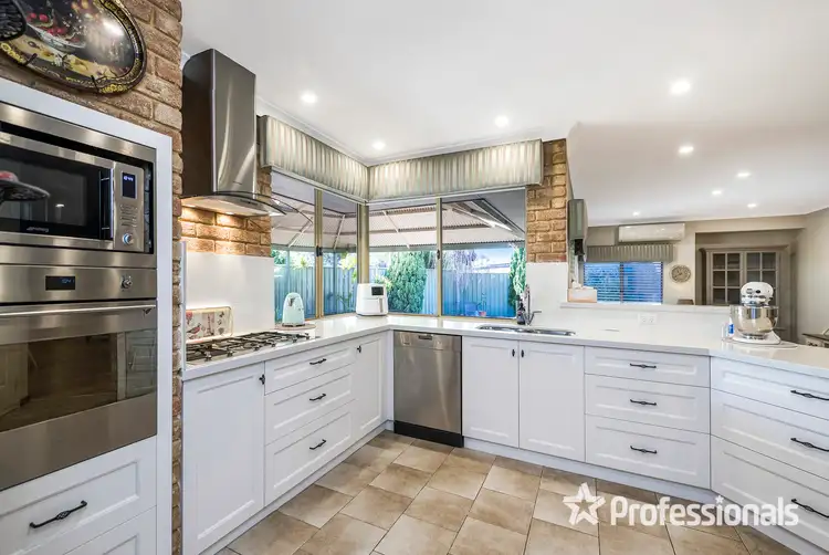3 Bromley Place, Kingsley WA 6026