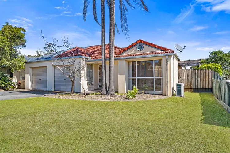 2/90 Greenacre Drive, Parkwood QLD 4214