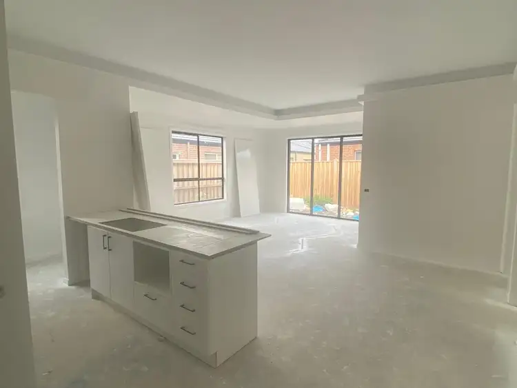 58 URQUHART  ROAD, Tarneit VIC 3029