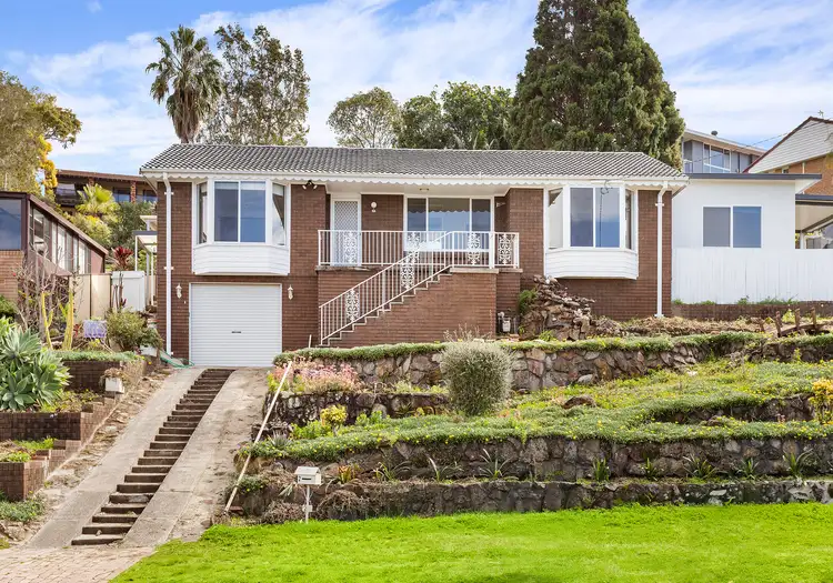 2 Thirroul Road, Kanahooka NSW 2530