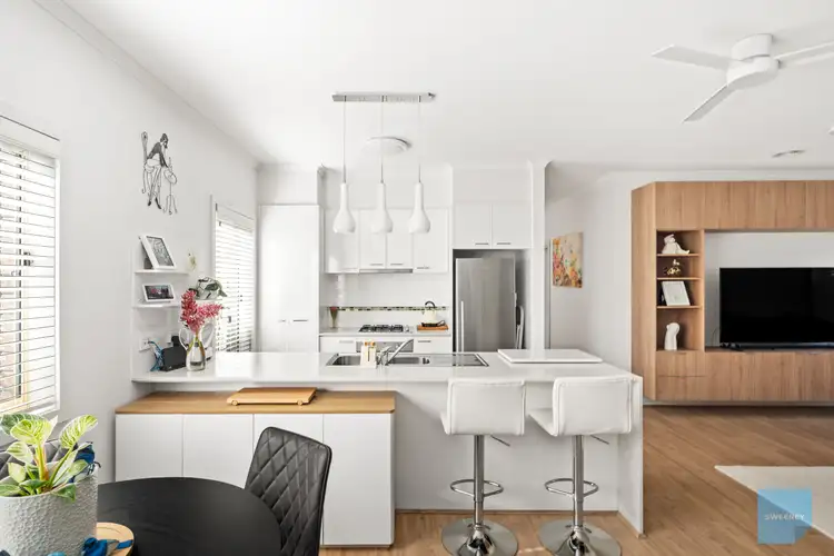 Second view of Homely house listing, 4 Canopy Way, Werribee VIC 3030