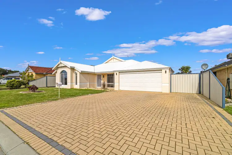 38 Pineknoll Gardens, Meadow Springs WA 6210