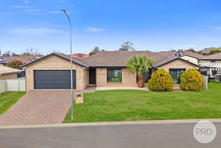 22 Warburton Drive, Tamworth NSW 2340