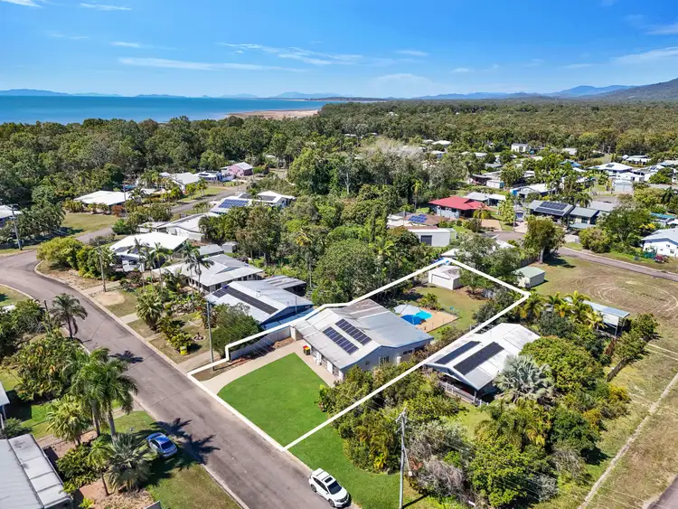 4 Justin Street, Balgal Beach QLD 4816