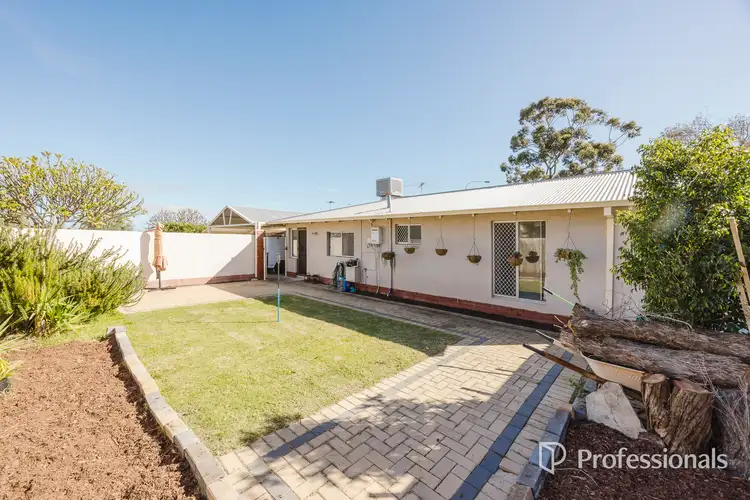 5A Warwick Place, Marangaroo WA 6064