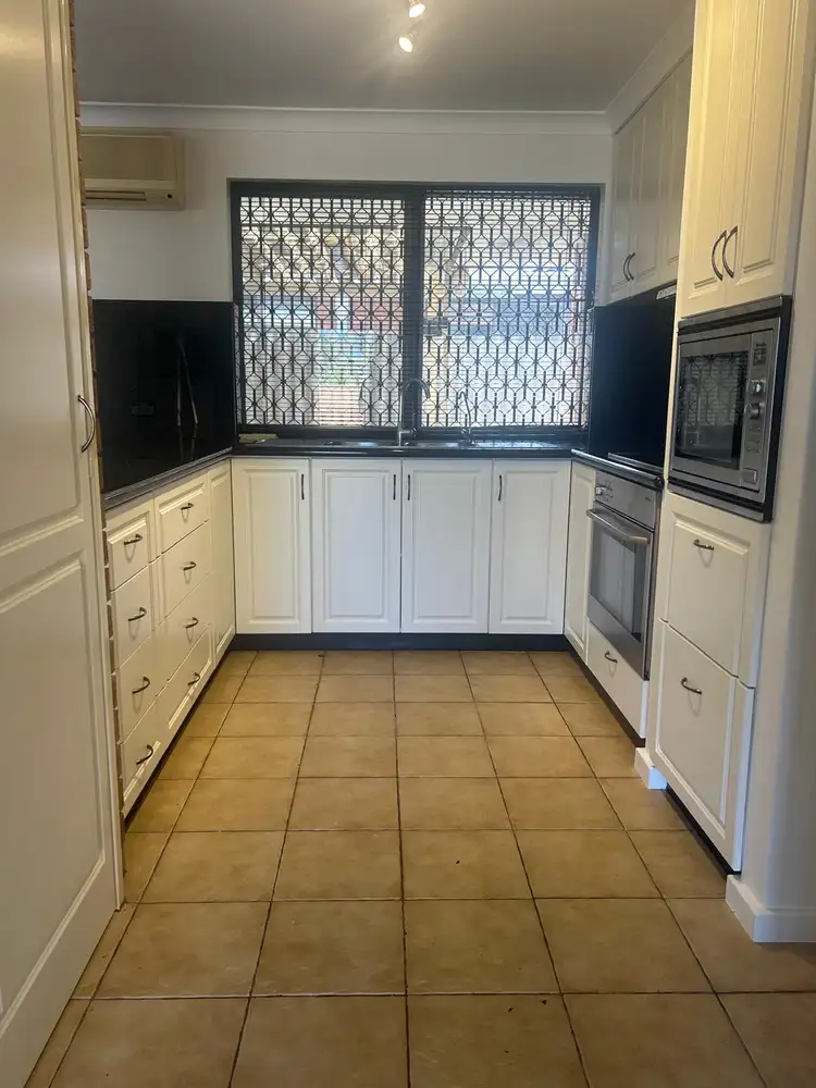 Fifth view of Homely house listing, 2 Eves Place, Cannington WA 6107