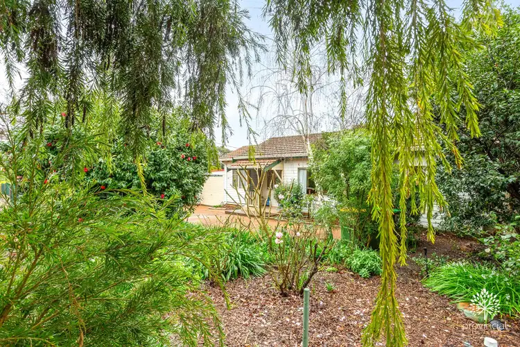 34 Lyndhurst Road, Kalamunda WA 6076