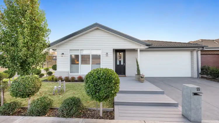 55 Grovedon Circuit, Donnybrook VIC 3064